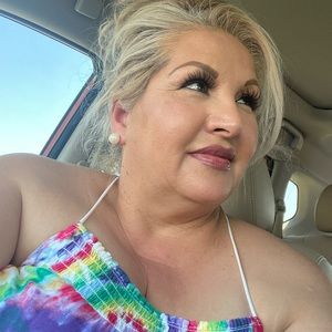 Meet your Posher, Lydia